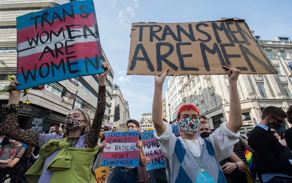 [AGTRT-BF85] Valentijn de Hingh and the (self-claimed) rights of the frontline transactivist